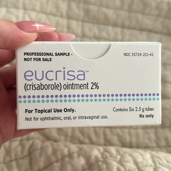 EUCRISA (CRISABOLORE) OINTMENT 2% (Contains 6 2.5 g tubes) - Picture 4 of 8